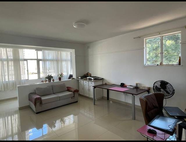 1 BEDROOM PROPERTY TO RENT IN GLENWOOD